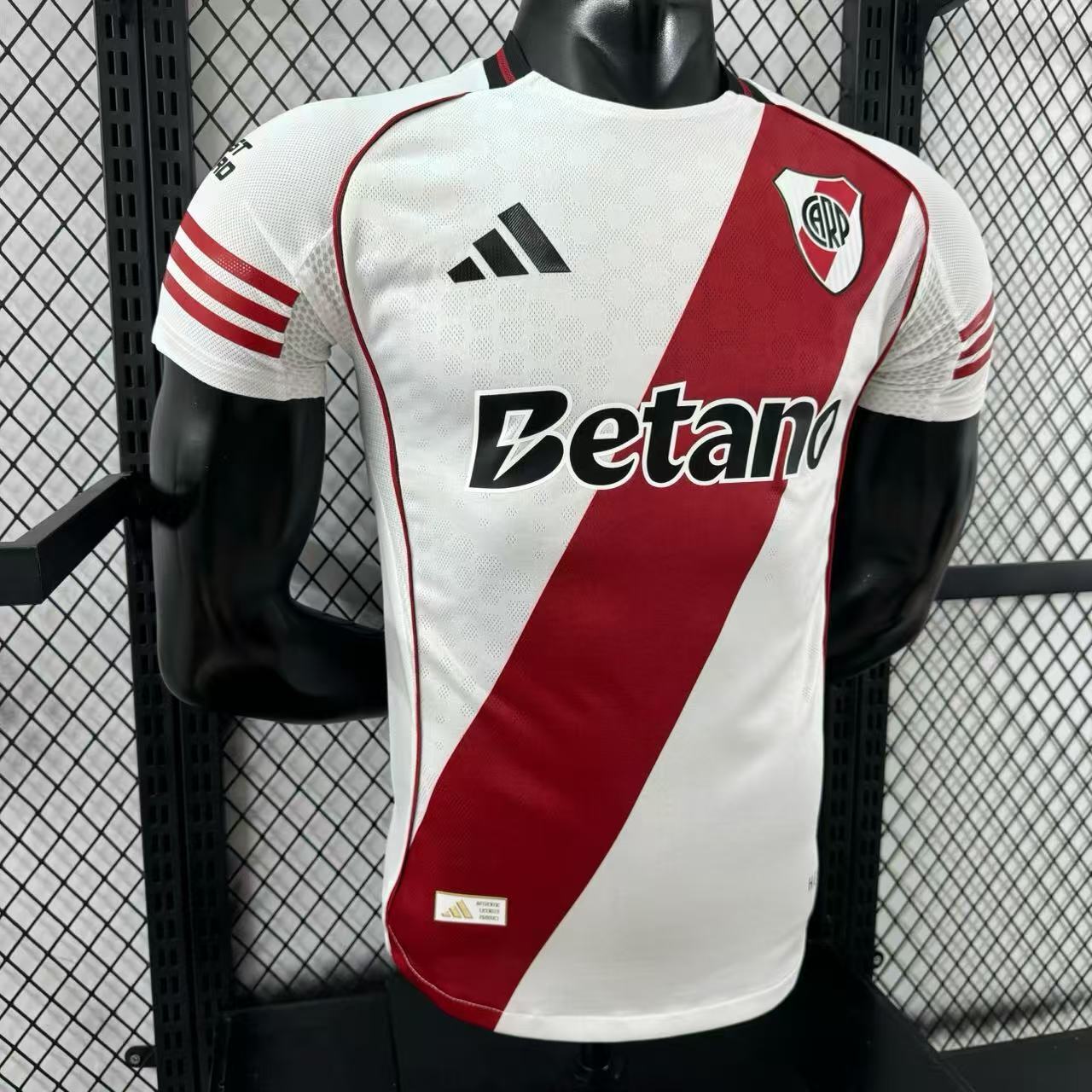 River Plate home kit 25_26