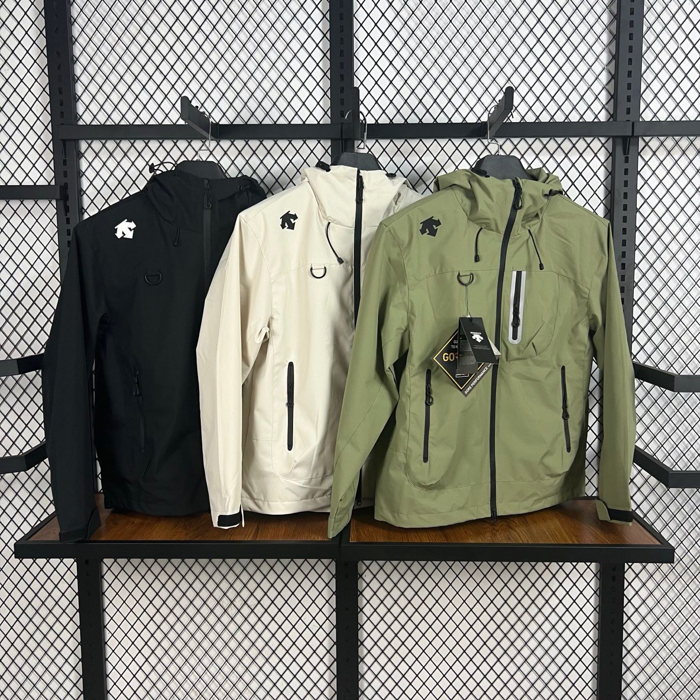 2026/27 DESCENTE Black Outdoor Windbreaker Y003