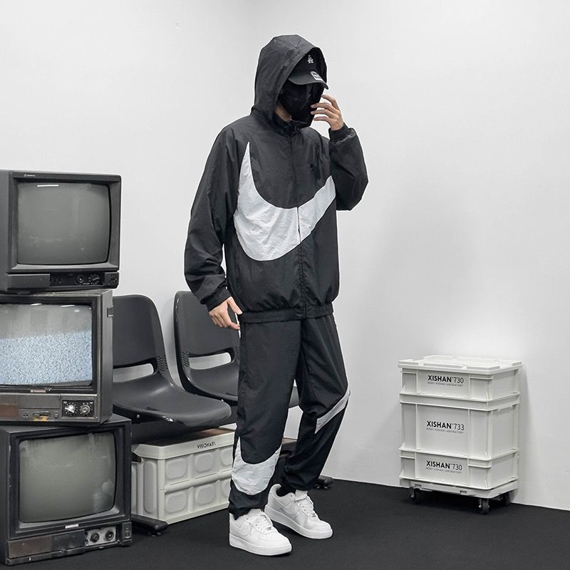 Nike Big Swoosh Woven Windbreaker Set