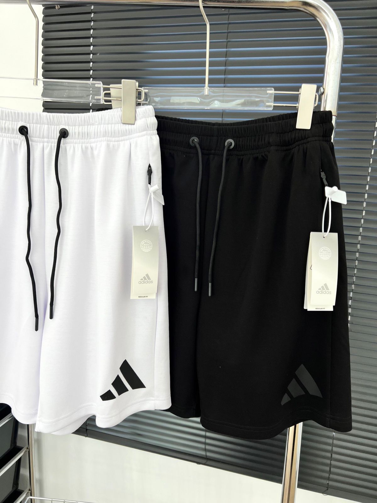 Z.N.E  Shorts adidas white _Black